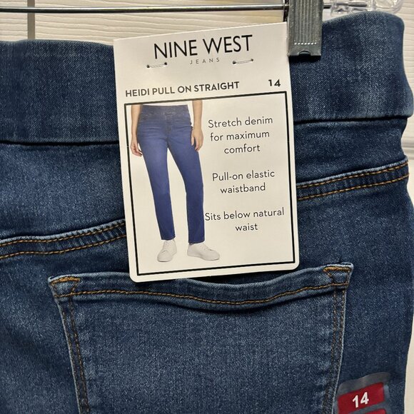 NWT Women's Pull On Straight Leg Jeans Size 14 - Picture 4 of 5